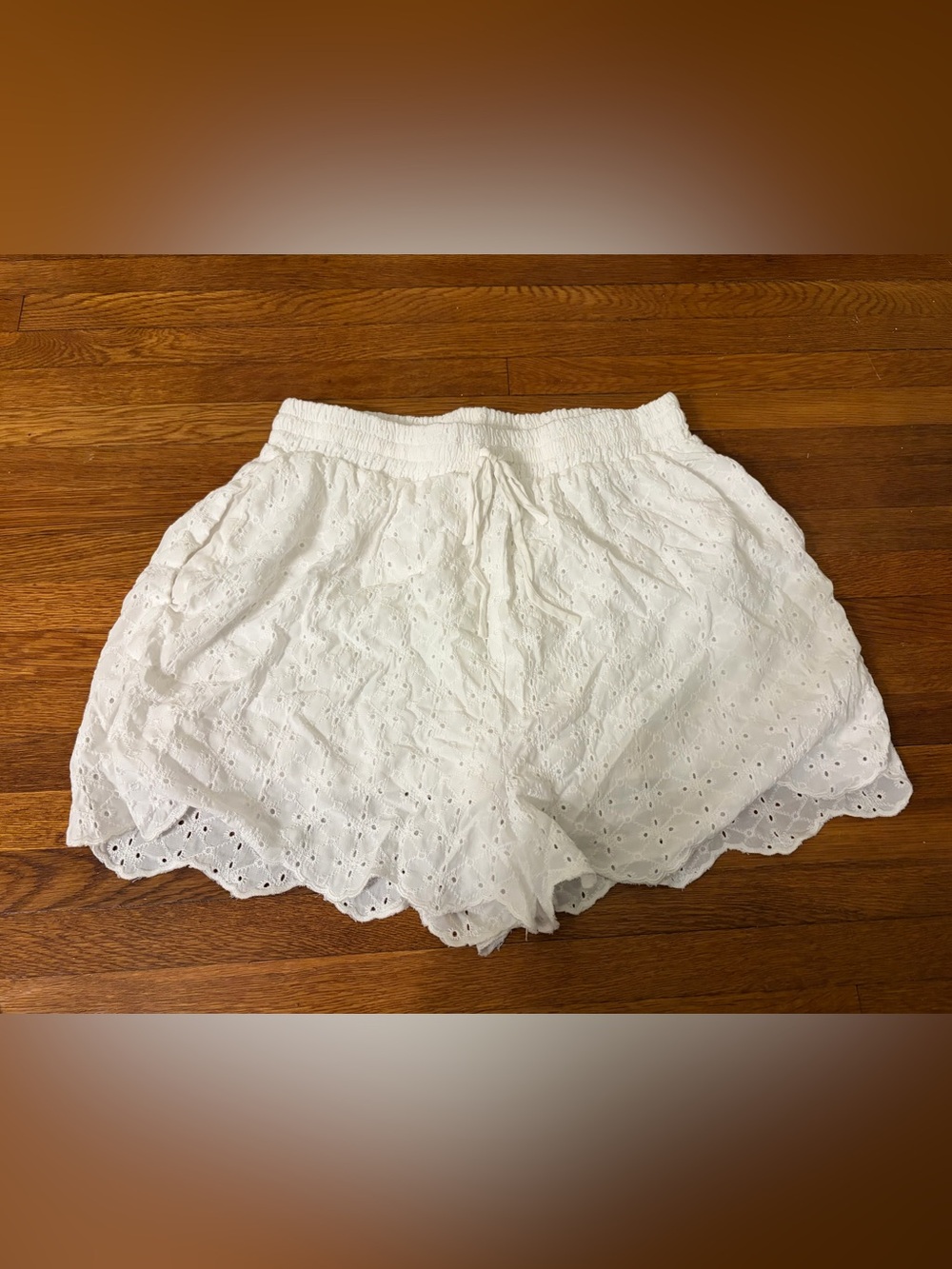 MABLE White Eyelet High Waist Shorts - Picture 1 of 6